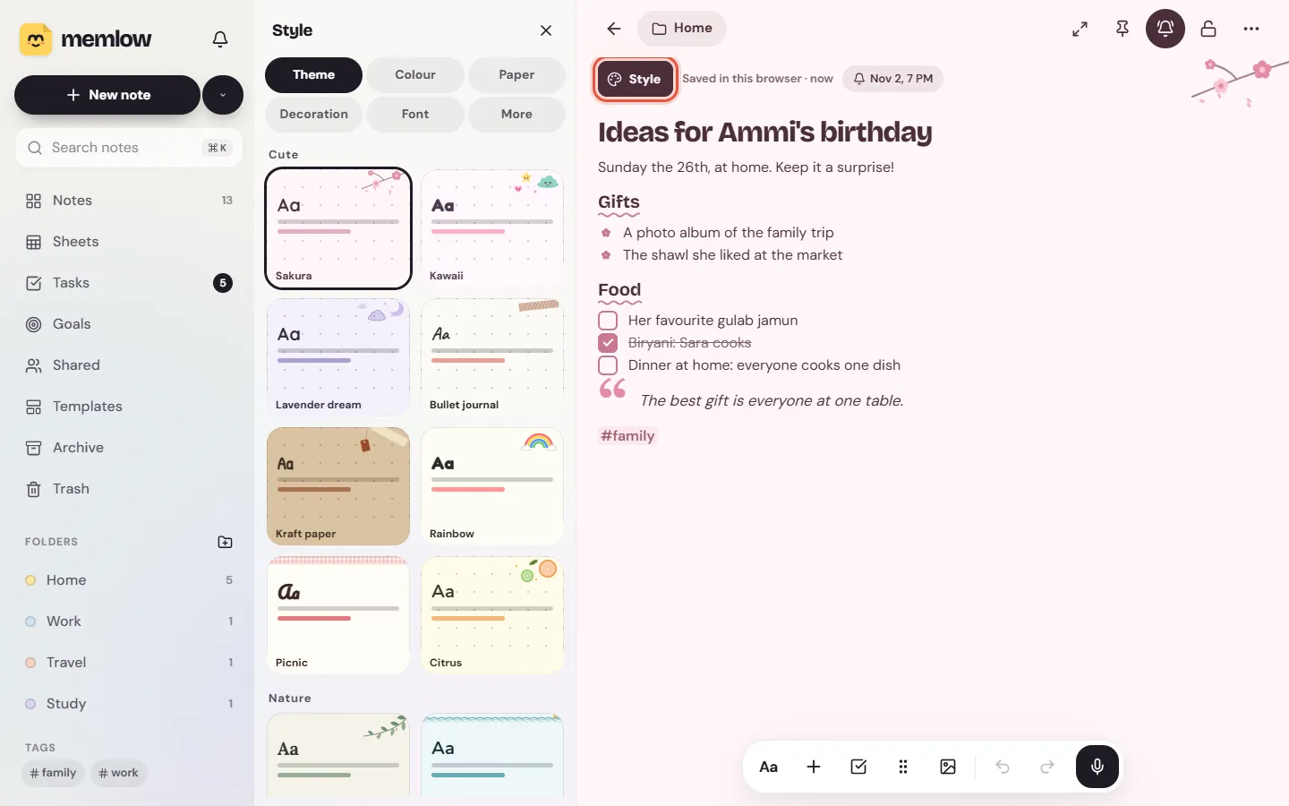The Style panel beside the Ideas for Ammi's birthday note on the web, Theme tab open with the Sakura theme chosen